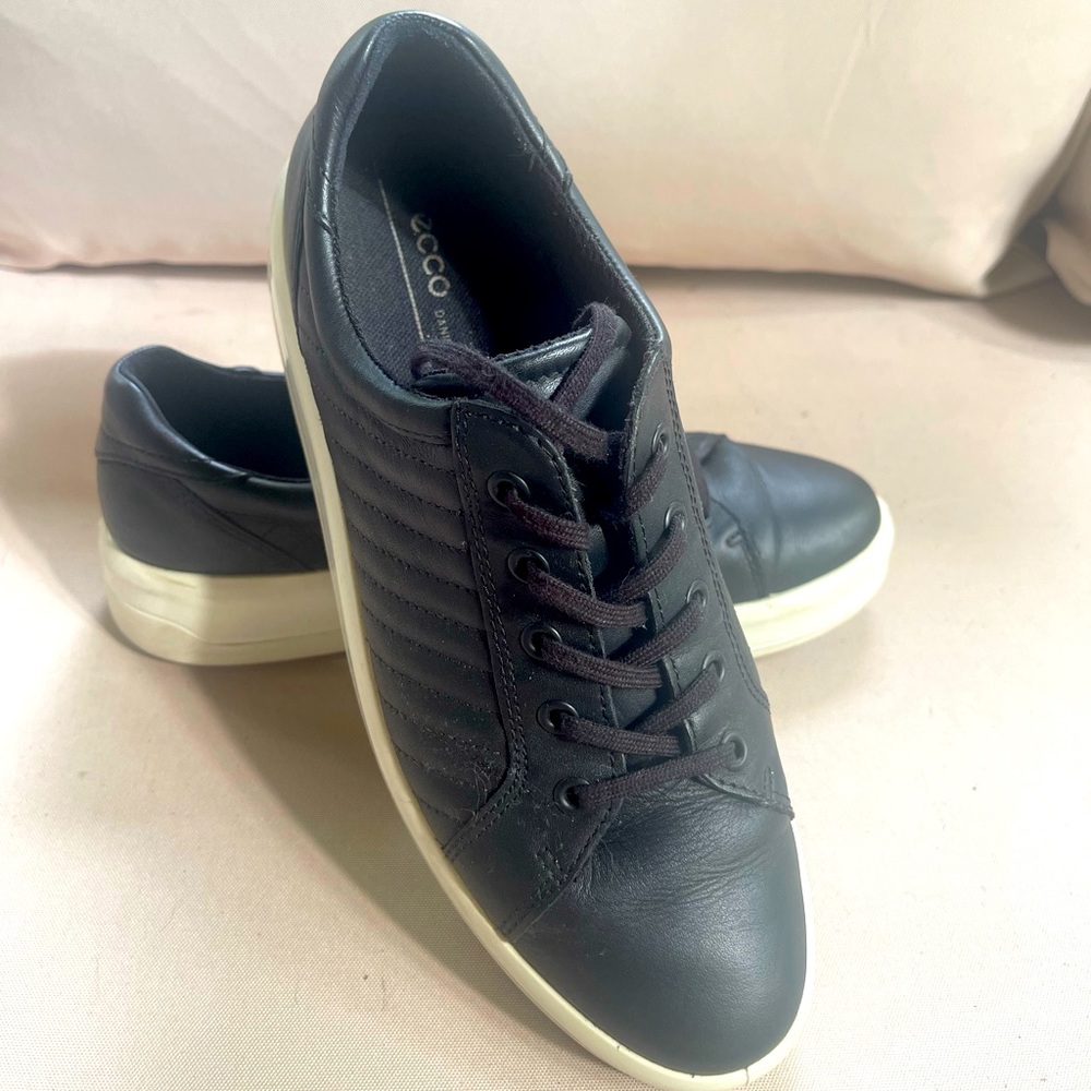 Ecco sneakers